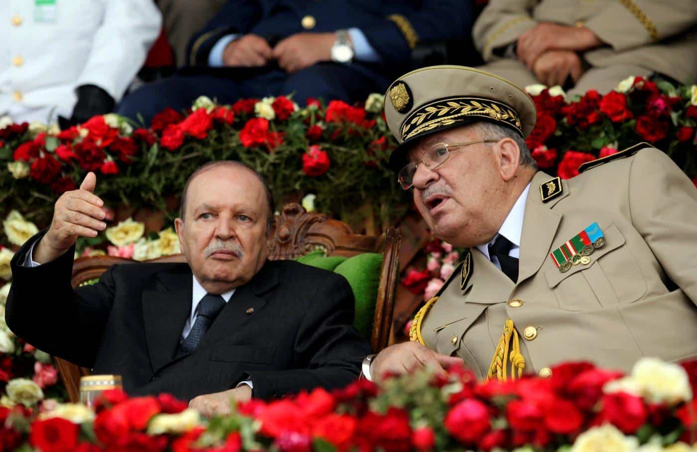 Algeria, occhi puntati sull'esercito