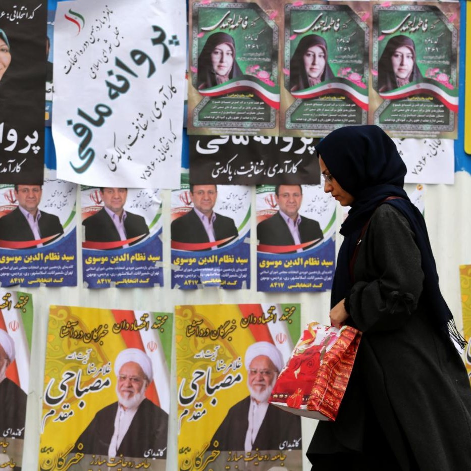 Il voto in Iran con la metà dei candidati falcidiata
