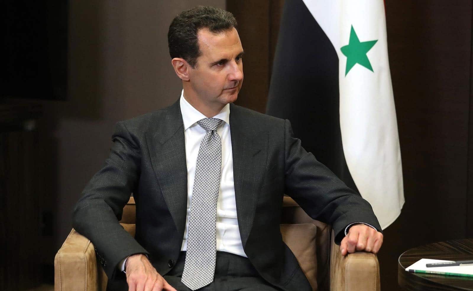 Giace inquieta la testa di Assad